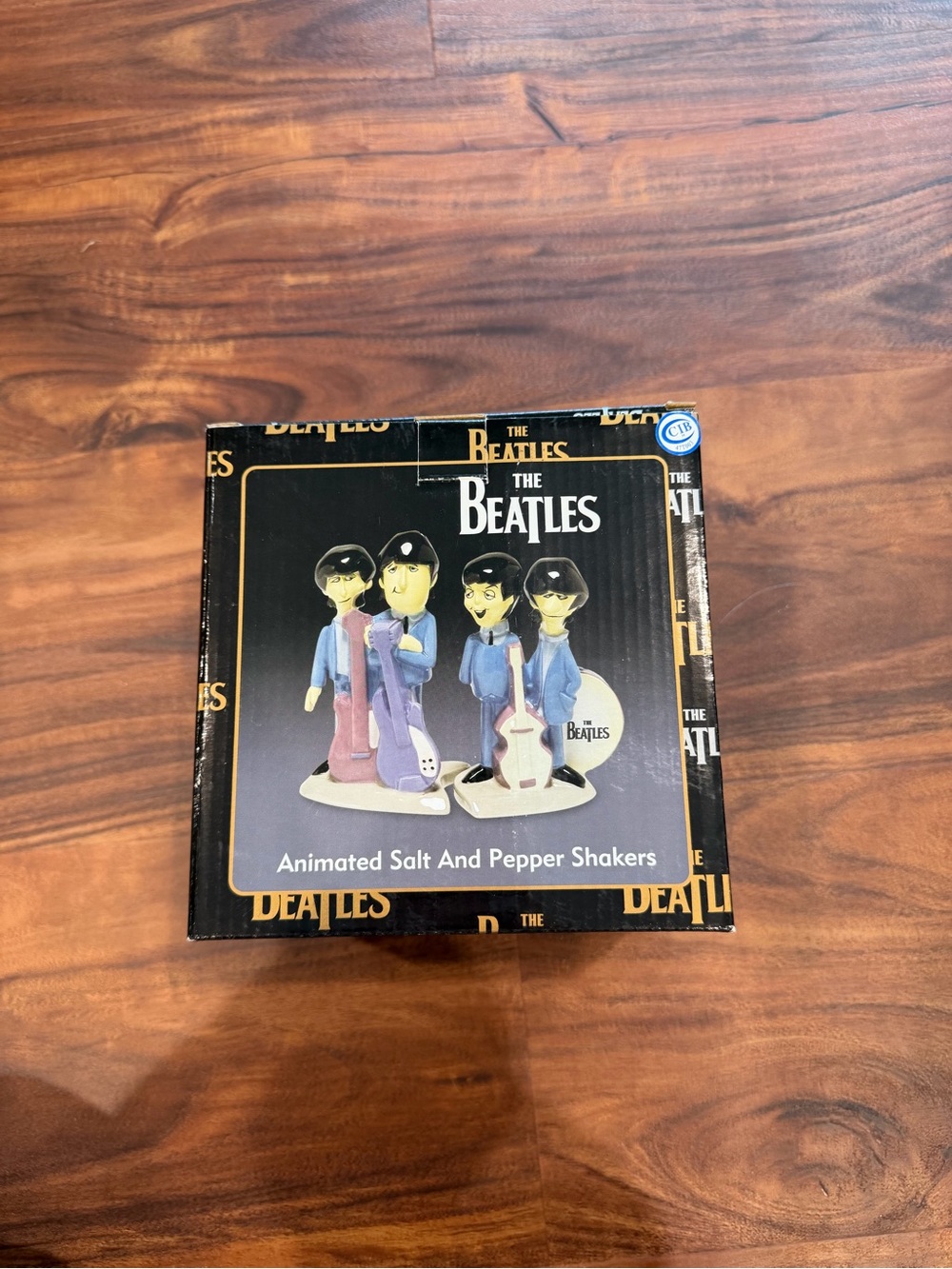 The Beatles Animated 2004 Vandor Apple Salt & Pepper Shakers NEW In Box